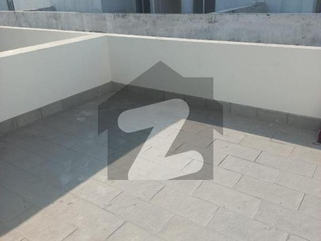 G5 2 Bad flat available Bahria Orchard Phase 4 Block G5