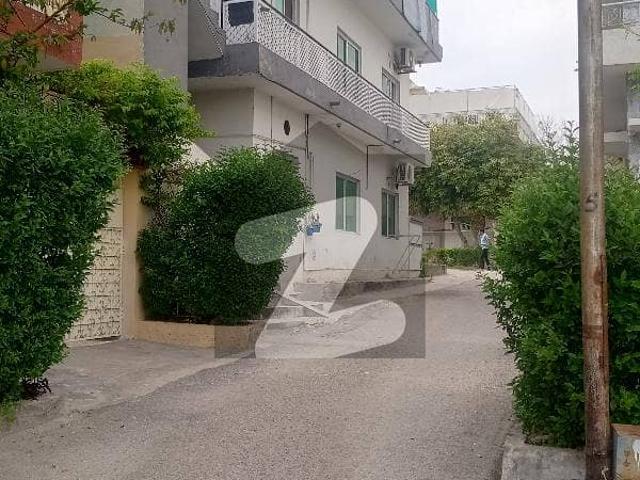 G8 House For Sale Prime Location