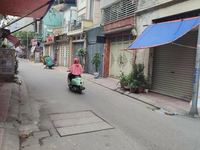 Gần 90m2 phố Ngọc Lâm, oto tránh, vỉa hè, kinh doanh sầm uất