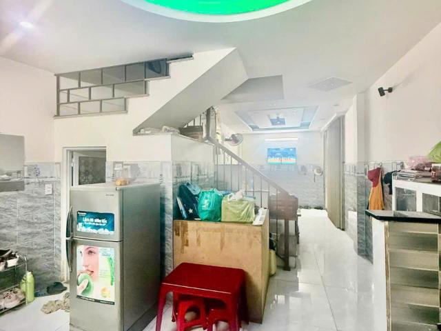 Gần Nguyễn Hoàng, 41m2, 4 tầng đúc, 4PN khép kín, sân thượng trước sau, 3. X tỷ