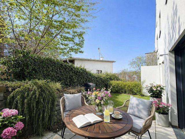 G A R T E N W O H N U N G + Neubau + 3 Zimmer + ca. 69m² WFL + ca. 31m² Garten & ca. 12m² Terrasse + 1. Liftstock + Garagenplatz + Absolute Ruhelage