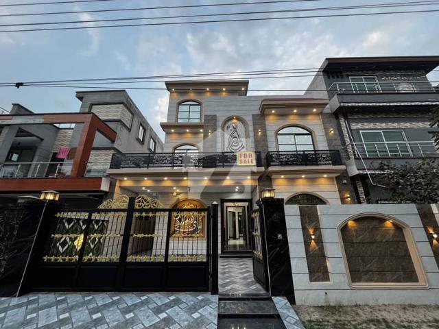 G block 10 marla beautiful double storey facing park house for sale
