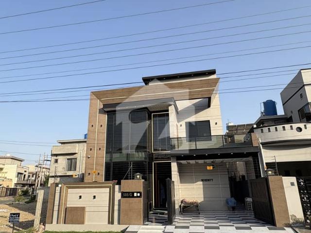 G Block 50 Feet Road Near Commercial Market House Available For Sale