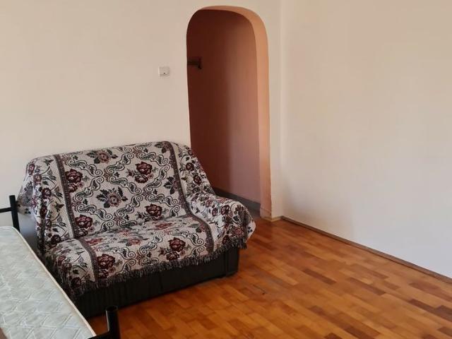 G.Enescu Apartament mobilat si utilat,pret de 200Euro