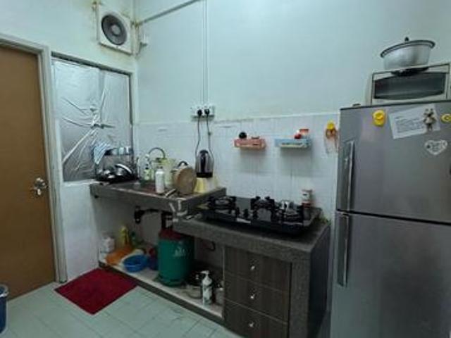 G Floor kitchen table top furnished Las Palmas Apartment Rapis