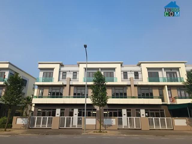 Gọi ngay 0988447 để sở hữu duy nhất nhà phố đi bộ giá đáy Centa Vsip