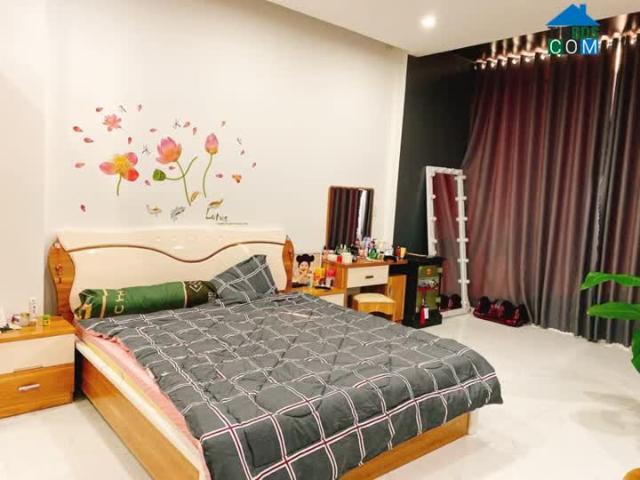 Gấp! cần bán nhà hòa hải, đầu đường mai đăng chơn, gần chợ non nước, lh 0947984