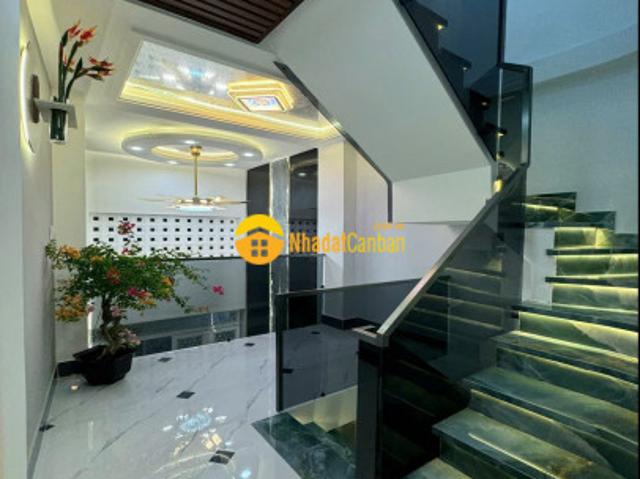 Gấp bán, mới cóng, sát mặt tiền, cạnh hxh, phạm văn chí, quận 6, 45m2, 3tầng, 3pn, nhỉnh 5 tỷ
