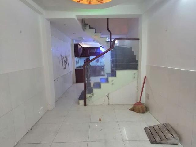Gấp bán nhà CMT8 Quận 10 5 tâng 7PN 39m2 Giá 7.8 tỷ