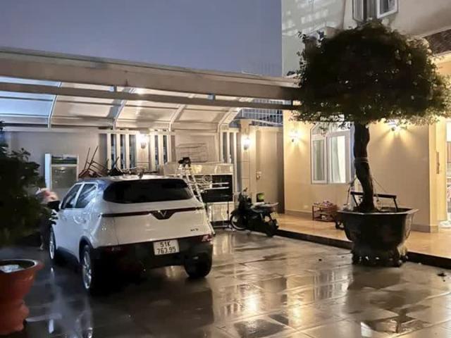 Gấp Bán Biệt Thự 3 Tầng Đúc 17x60 Trung Chánh Hóc Môn Giá Rẻ 25.5 Tỷ