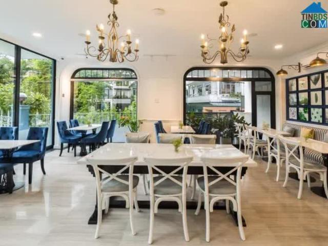 Gấp Bán Biệt Thự Đẳng Cấp Nguyễn Trọng Tuyển, 128m2, Ngang 9m, 5 Tầng, Nhỉnh 31 Tỷ TL