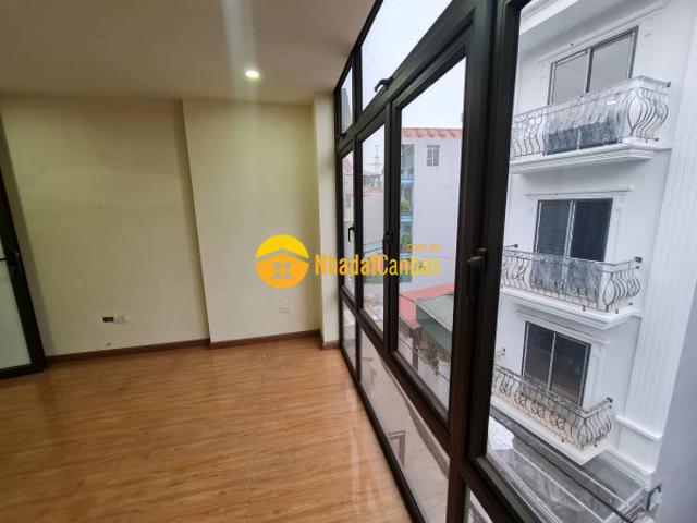 Gấp bán căn mới ngô gia tự 50m2 giá hơn 3 tỷ mặt tiền 4m oto đỗ cửa
