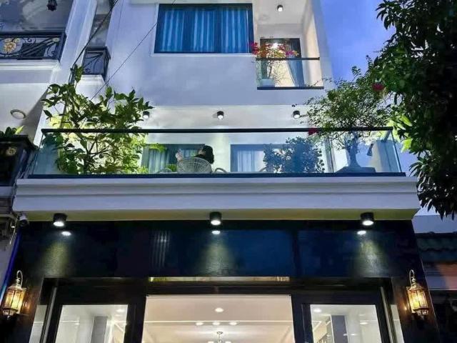Gấp Bán Và Thương Lượng Tốt Cách MT Quang Trung 1 Căn Xe Hơi Ngủ Trong Nhà