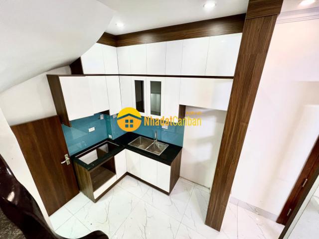 Gấp nhà đẹp ngõ nguyễn văn cừ, giá 5.5 tỷ, 30m2x5t, ảnh thật