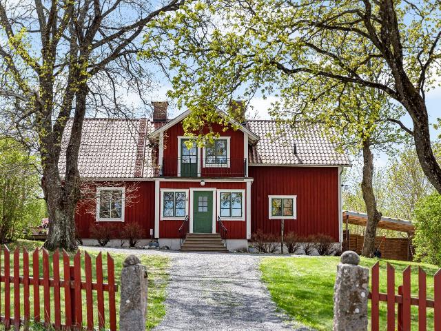 Gård till salu i Märsta Ockelsta 240 | Länsförsäkringar Fastighetsförmedling