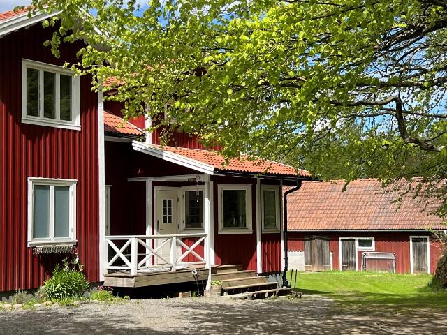 Gård till salu i Alingsås Västra Svedernavägen 3 | Länsförsäkringar Fastighetsförmedling