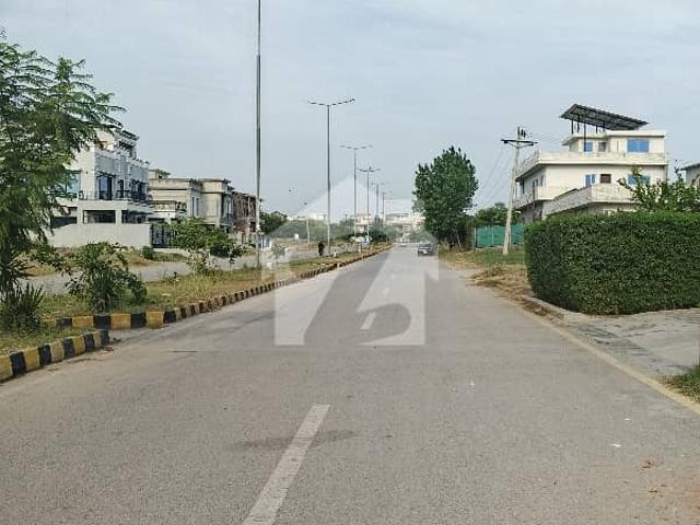 G 14/3 Size 1 Kanal Plot For Sale Beautiful Location