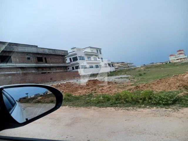 G 14/1 street no 29 plot 35x70 for sale