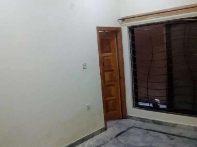G 14/4 25*40 upper portion for rent Islamabad G 14 ID 34649