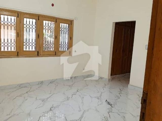 G 10/2 600 Yard Upper Portion Separate Gate Closed End Street For Rent