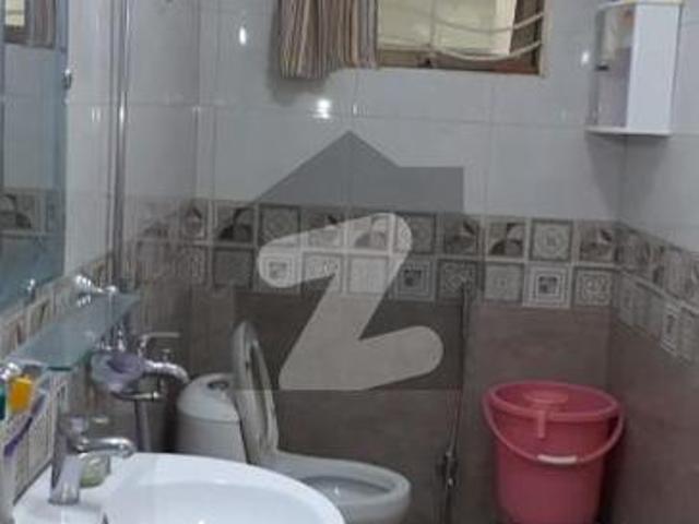 G, 10/4 6 marla renovated house for sale 4 room attached bath 2 kitchen 2 dd marble floor best location nayer to park mosque market g 10/4