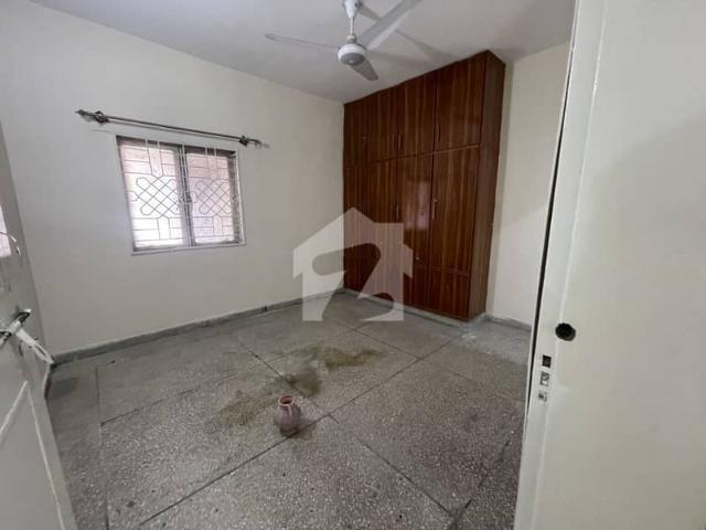 G 10 House For Sale 6 Marla 30/50
