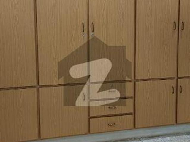G 11/3 falt 900 sqrft 2nd floor for rent g 11/3