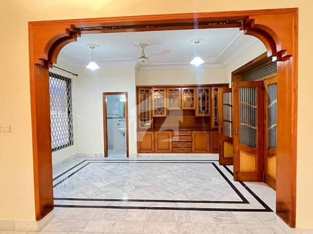 G 11/3 One Kanal Upper Floor Portion For Rent