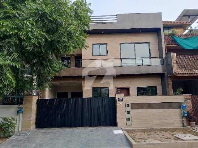 G, 11/1 8 marla house for sale new & old house available for sale 4 bed attached bath 2dd 2 kitchen marble floor & tile floor best location nayer to market park masque rental income 1,80,000 imtiaz 03335241