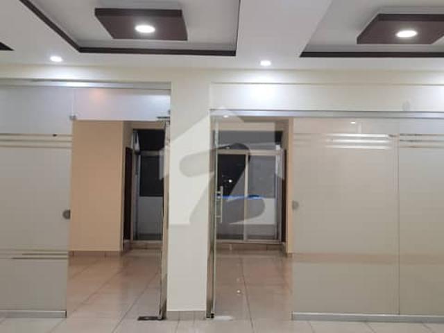 G 11 Markaz New Plaza Vip Location 858 Square Feet Double Office Available For Rent Real Piks Lift Available