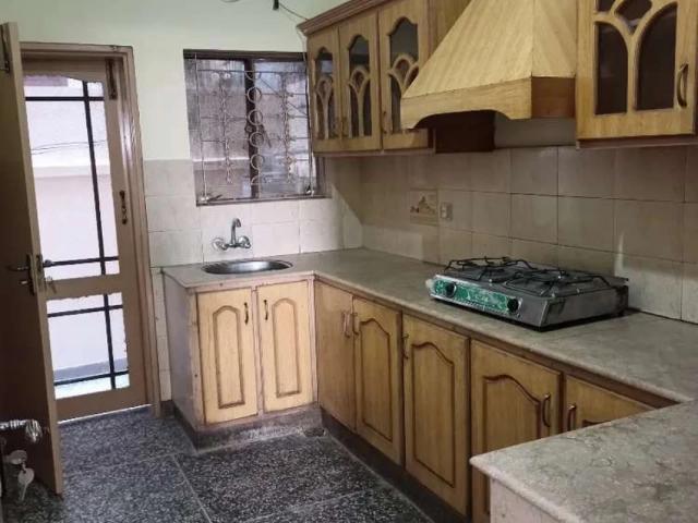 G 11 Real pics 25*50 ground portion car porch near main double road Islamabad G 11 ID 52877