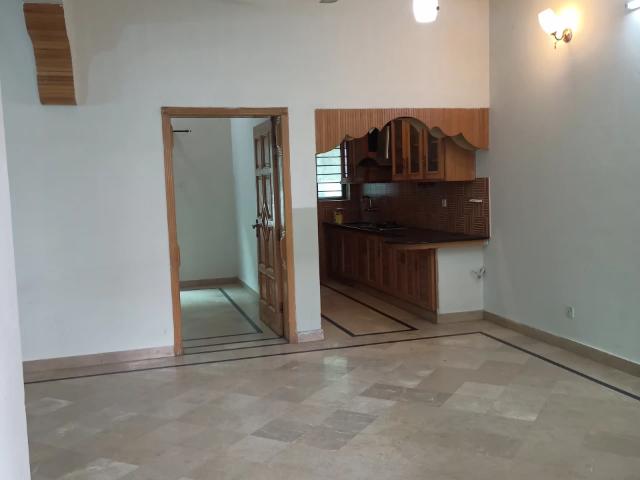 G 11 size 30/60 beautiful new upper portion 3 bed dd tvl marble floor Islamabad G 11 ID 70141