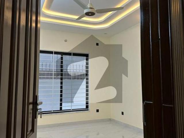 G 13/3 Luxury House For Sale Size 30*60 Sun Facing G 13