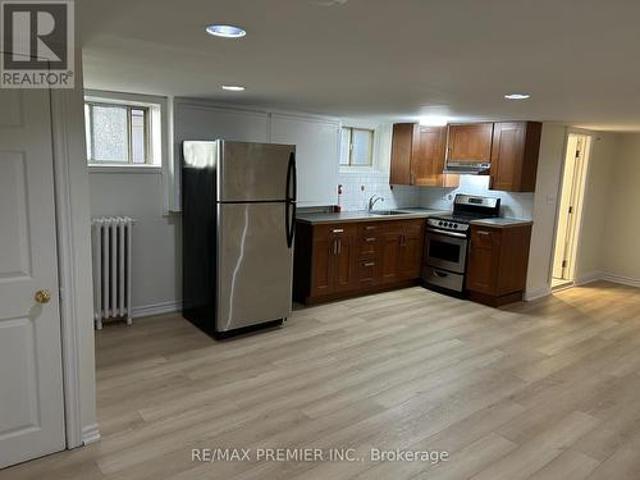 G 1342 Pape Avenue, Toronto, ON, M4K 3X2 house for lease | Listing ID E13558 | Royal LePage