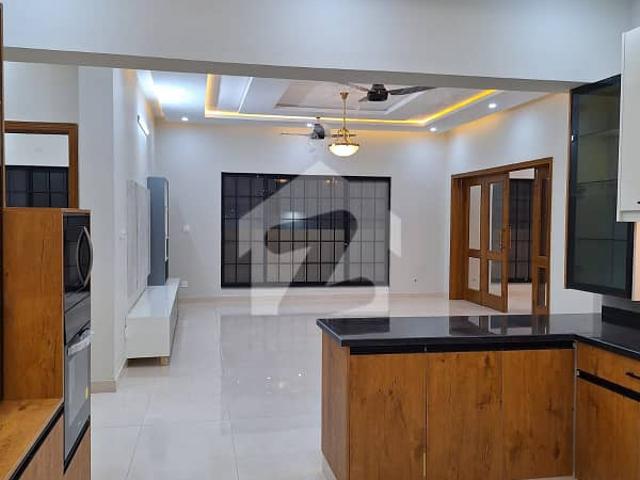 G 13 Brand New Architect Design 500 YARD Double Storey House 7 Master Bedrooms Attached Stylish 6 Bathrooms American Style Kitchen Powder Room 2 SQTR Reasonable Price