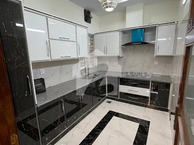 G 13, Brand New Size 200Yd Architect Design Double Storey House 5 Master Bedrooms Attached Stylish 6 Bathrooms 2 D/ 2 Tv Lounge, American Style Kitchen, SQTR Reasonable Price