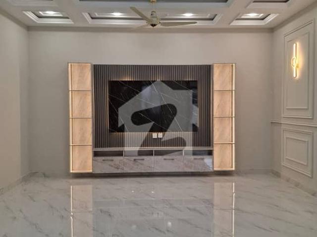 G 13, Brand New SIZE 40X80 Architect Designer Double Storey House 6 Master Bedrooms Attached Stylish 6 Bathrooms 2 D/ 2 Tv Lounge, American Style Kitchen Sqtr Reasonable Price
