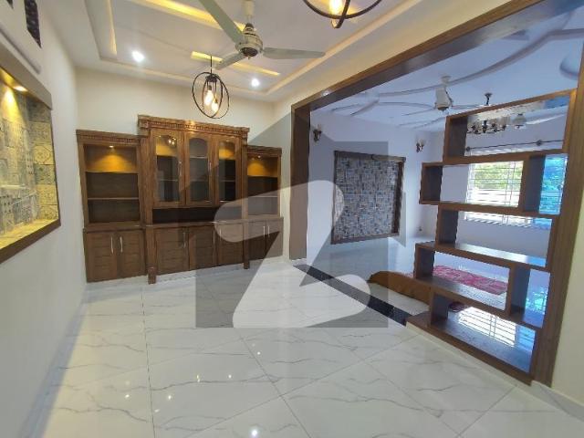 G 13 Islamabad 14 Marla Full House Available For Rent G 13