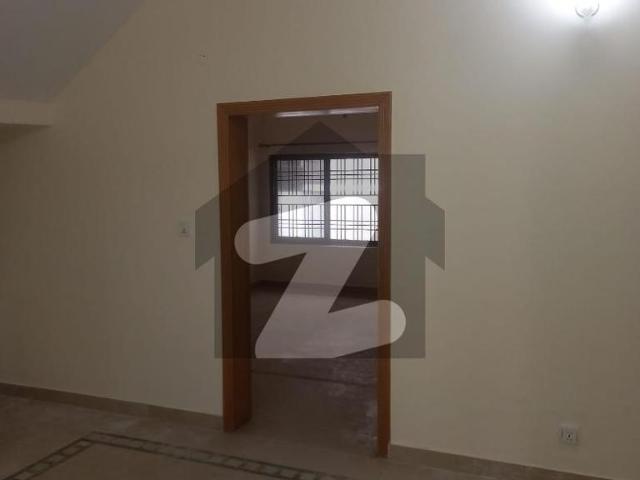 G 13 Used 30*60 House For Sale G 13