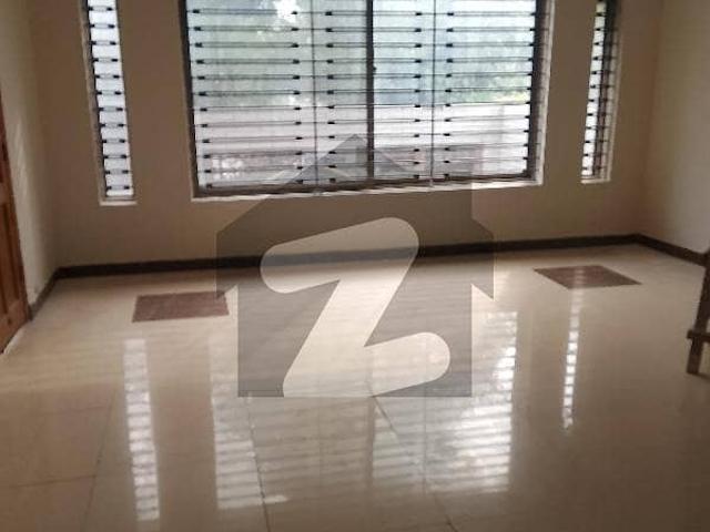 G 13 35x70 Three Storey House Main Double Road Available For Rent