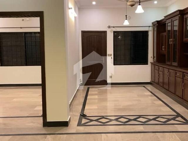G 13 40x80 Park Corner Ground Portion Available For Rent