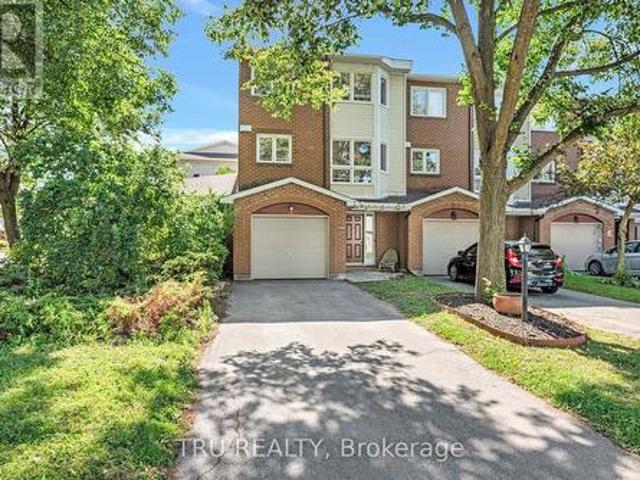 G 270 Dalehurst Drive, Ottawa, ON, K2G 4M8 townhouse for sale | Listing ID X13591 | Royal LePage