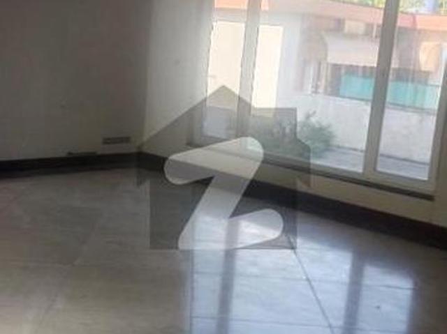 G 6/3 Luxury Corner House For Sale 1,633 s q. Yards 70 x 210 G 6/3