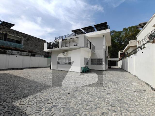 G 6 duble storey house e 1200 yds available for rent g 6