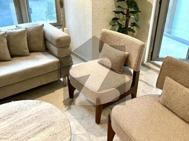 G 6 house for sale size 1633 yard g 6/3