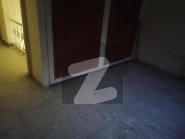 G, 8/1 5 marla full house 6 rooms 4 bath dd suitable for bichlor office multiple national nayer to park mosque market g 8/2