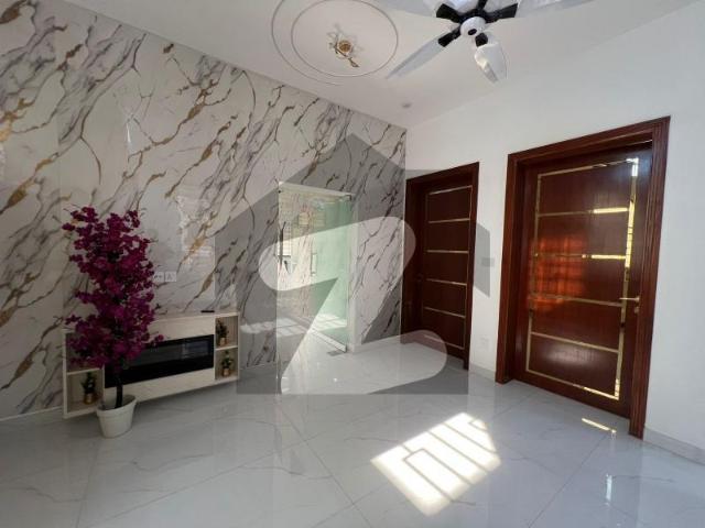 G 9/1 House Sized 3200 Square Feet Is Available G 9/1