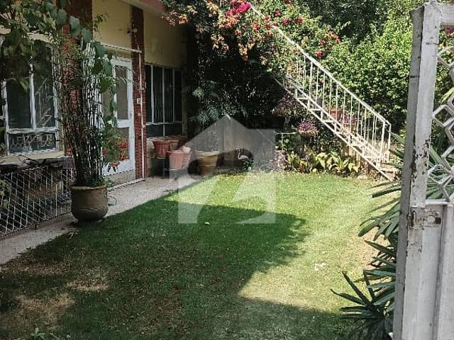 G 9/2 Corner 10 Marla Full House For Rent