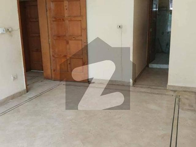 G 9 full house available for rent