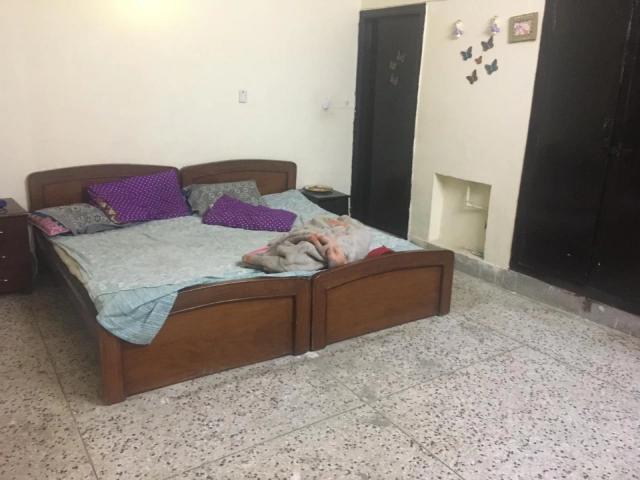G 9 uper portion for rent. 3 bed attch bath tv lounge d/ kitchen big Islamabad G 9 ID 70445